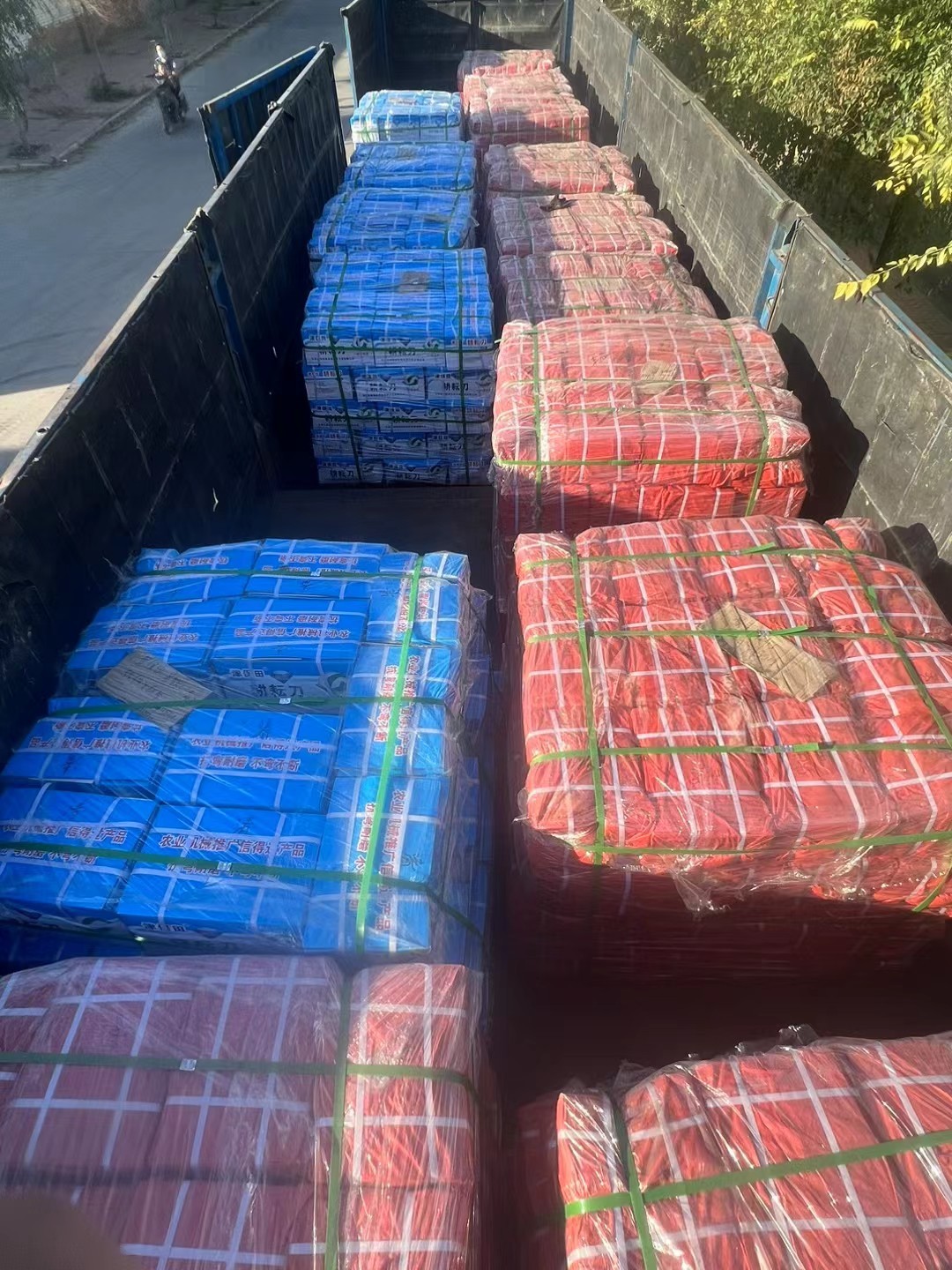 Latest company Cases about A Batch of Agricultural Blades Set to Depart for Qingdao Port